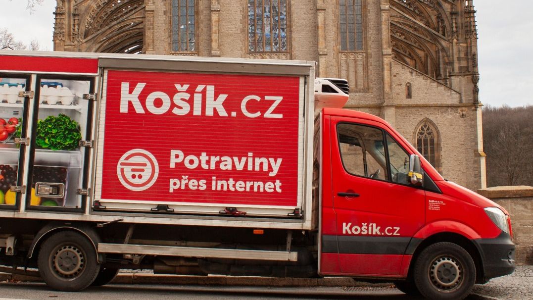 Situace je donutila. Košík.cz od zítřka rozváží po celém Česku